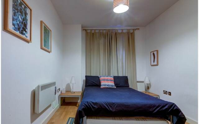 Spacious 1 Bedroom Flat for 2 in Manchester