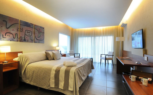 Pinares Panorama Suites & Spa