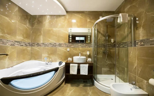 Garnet Hotel & Event Centar