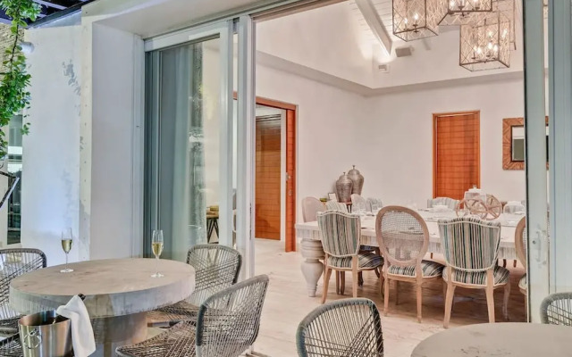 Luxurious 8-bedroom Dreamy Villa