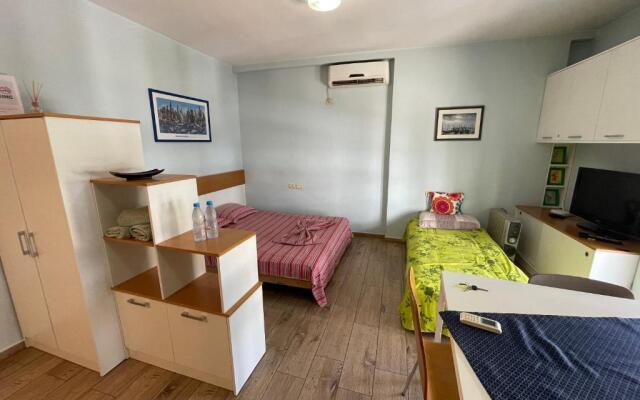 Enjoy Travel Cute Studio Apartment
