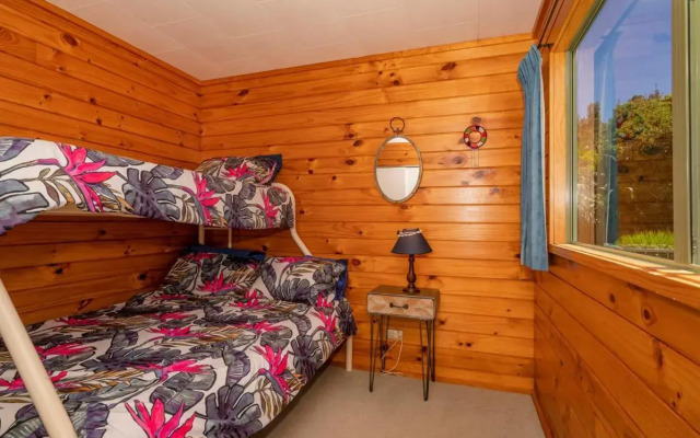 Picturesque on Paku - Tairua Holiday Home