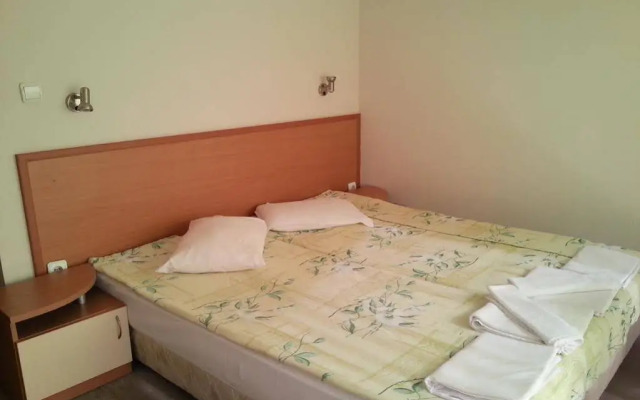 Hotel Briz