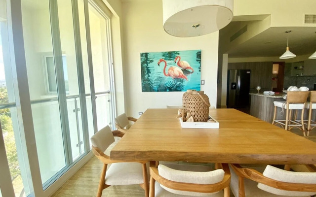 Georgeus 4BR Apartment at Blue Jacktar