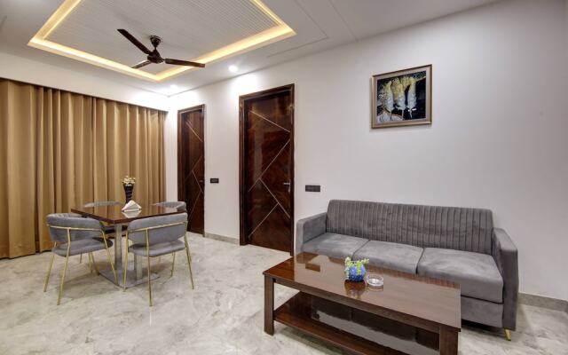 Lime Wood Stay Near Huda City Centre