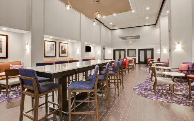 Hampton Inn & Suites Flint/Grand Blanc