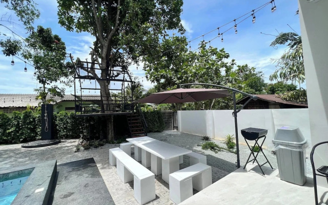 168 Garden Pool Villa