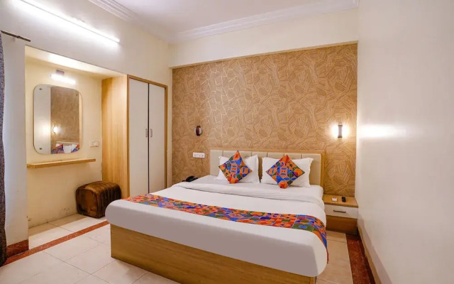 Fabhotel Heritage Palace