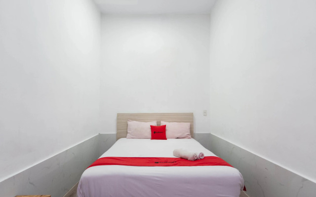RedDoorz @ Jalan Asia Medan