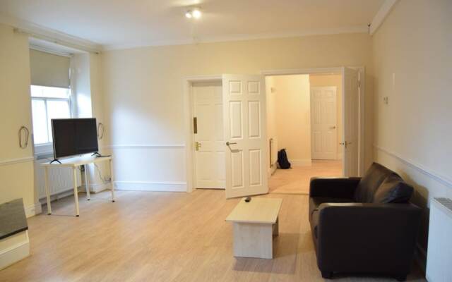 3 Bedroom Bayswater Flat