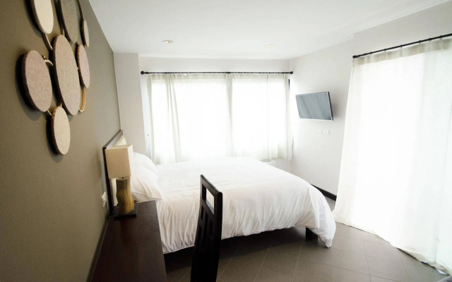 Sabai Hotel and Hostel