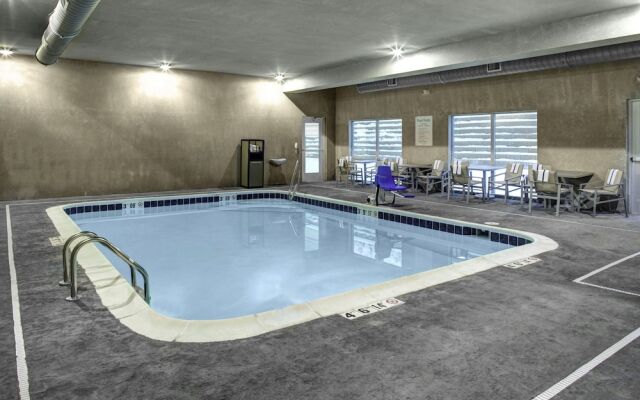 Holiday Inn Express & Suites Coldwater