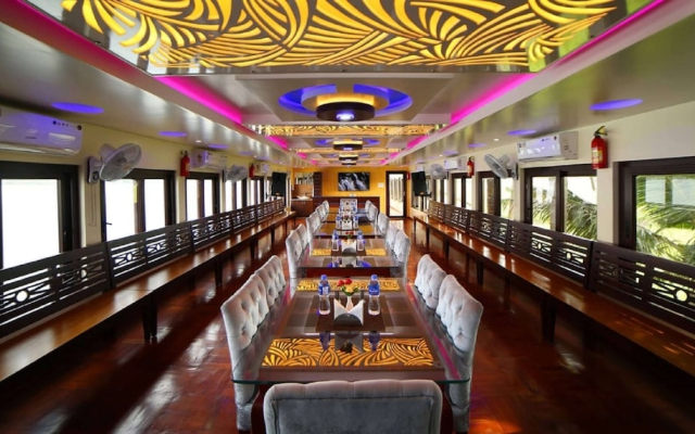 Kerala Vacation Houseboat