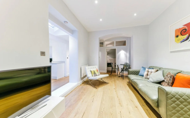 South-Kensington Apartment