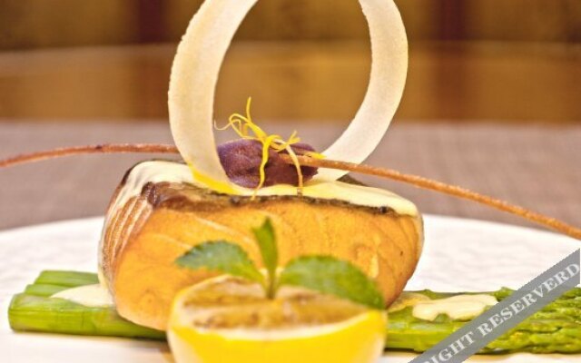 Jinghai Hotel & Resort