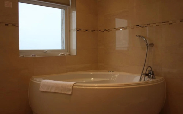 The Ocean Hotel & Spa