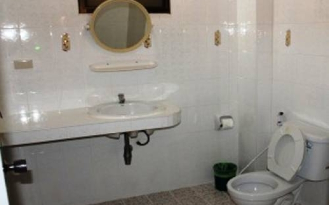 Full Moon Guesthouse