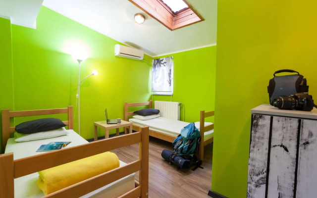 Hostel and Apartments 360º