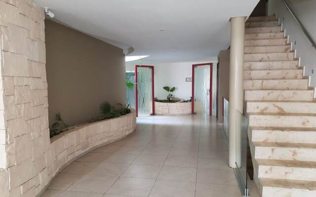 In heart of town 1BR condo in steps distance from the 5th Av by Happy Address