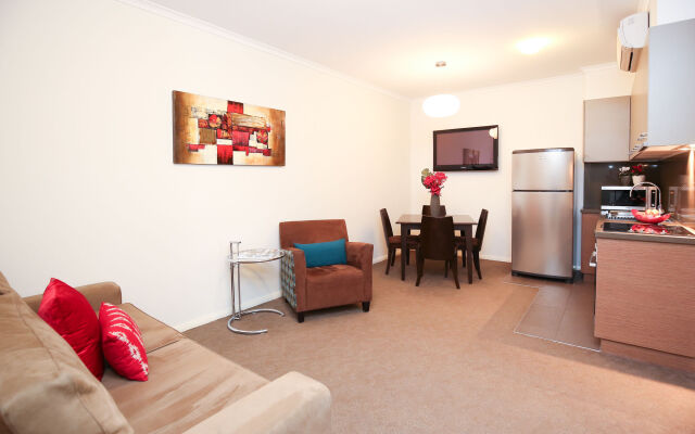 Indulge Apartments - Ontario