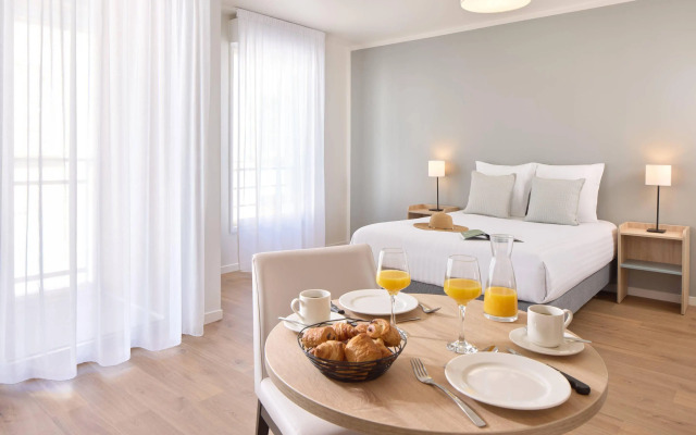 Quality Suites Cherbourg