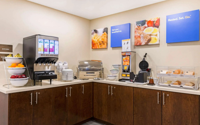 Comfort Inn & Suites