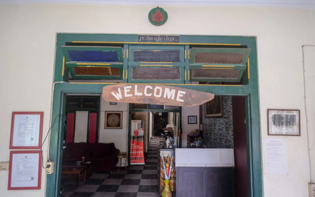 RedDoorz near Plengkung Gading