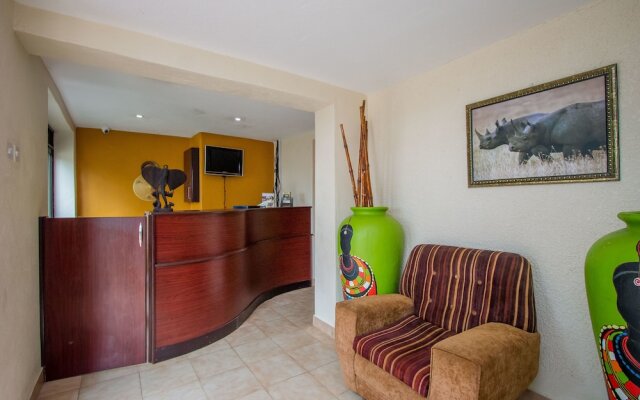 Tuzza Hotel