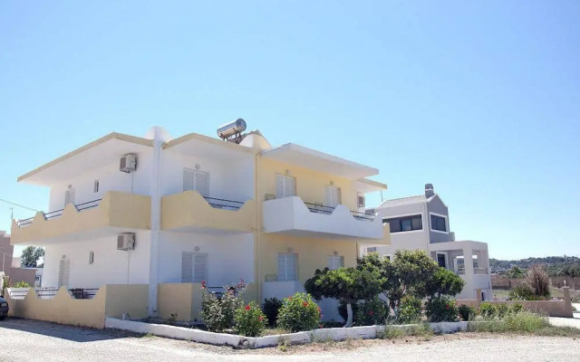 Yiannis Apartments