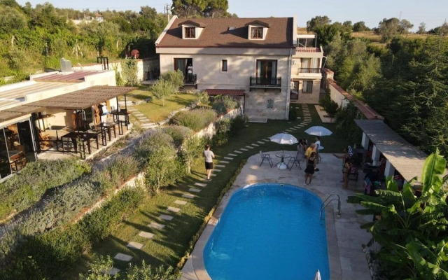 Guney Urla Suites