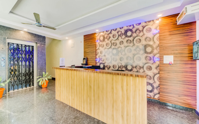 Airport Palace Hotel by OYO Rooms