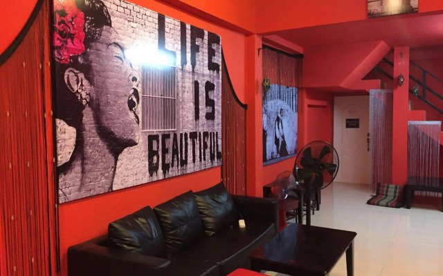 Red Boutique Hostel