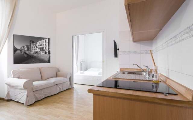 Cadorna 9 by Flatscollection