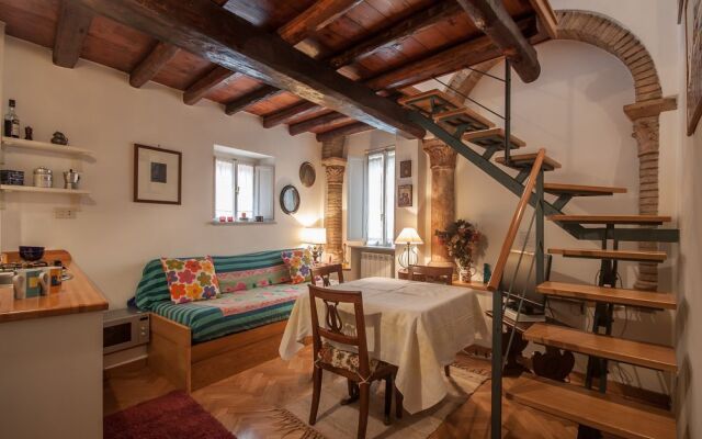 Rome Accommodation - Palazzo Massimo