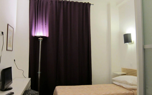 Brit Hotel Colbert