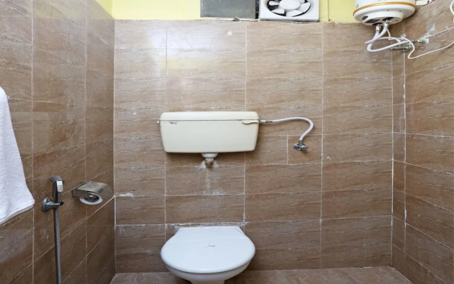 OYO 4939 Hotel Highway Inn