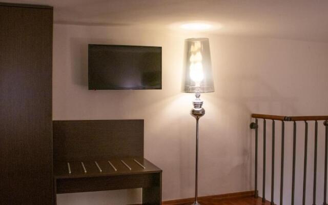 Apollo Suites