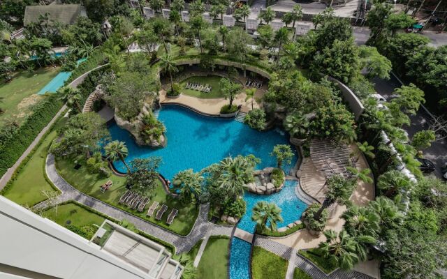 The Riviera Wongamat by Pattaya Holiday
