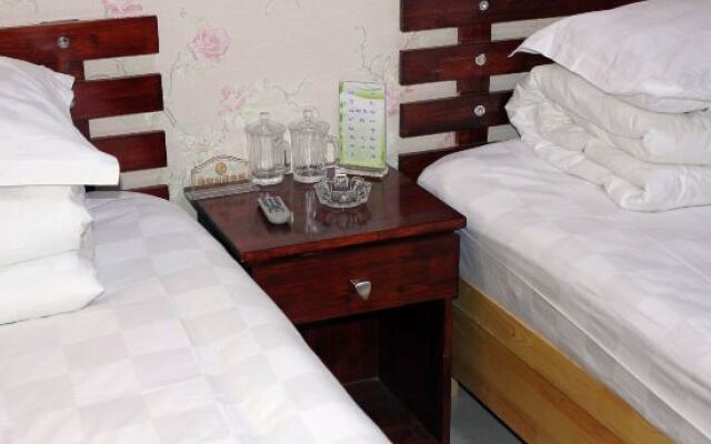 Yunjie Business Hotel