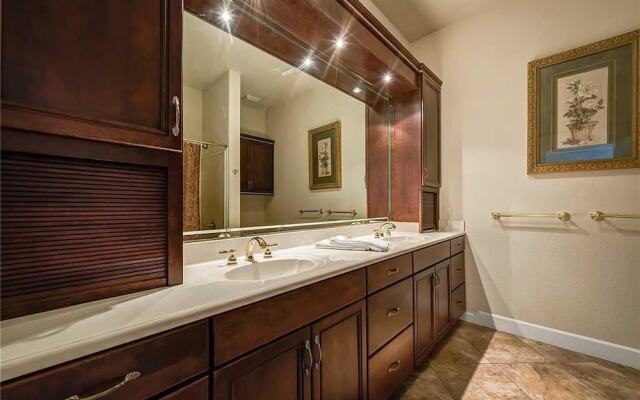 Alpine Village Lodge - Five Bedroom Cabin