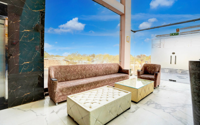 Collection O Surya Enclave Formerly Aroma Regency