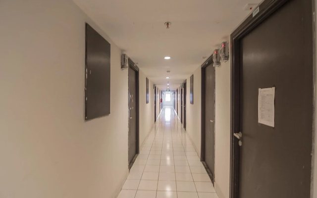 RedLiving Apartemen Grand Asia Afrika Tower C – Hotel Rooms – Bandung