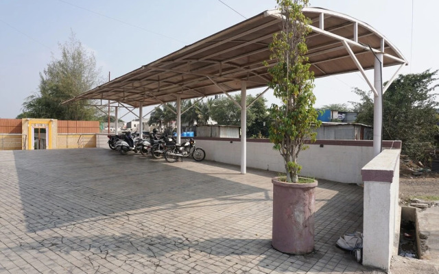 OYO 24487 Hotel Raj Regency