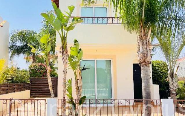 Gr8padz Villa Artemis