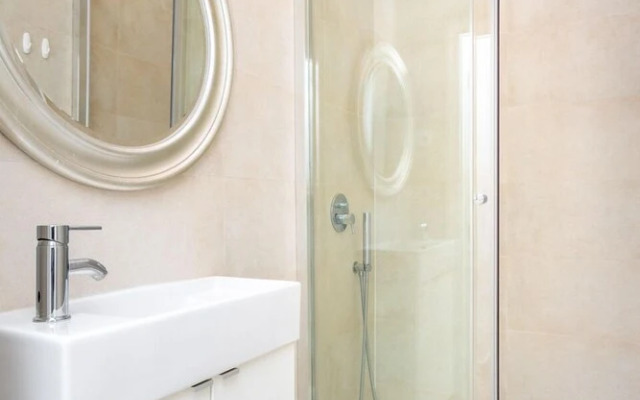 Golden Premium Apartment