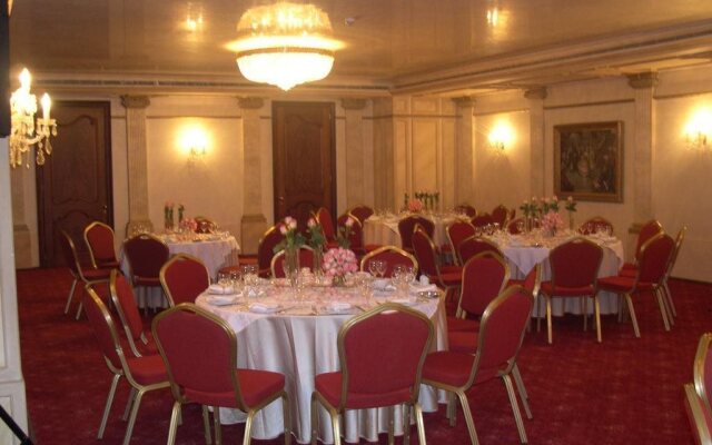 Beirut Promenade Hotel