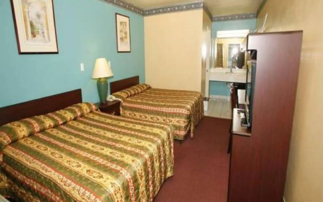 Hollywood Guest Inn
