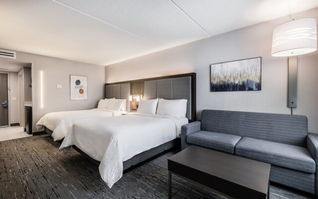 Holiday Inn Express And Suites Toronto Airport Sou