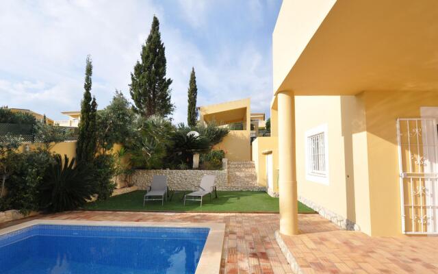 Villa With Views Like the Pool, Sea, Meia Praia