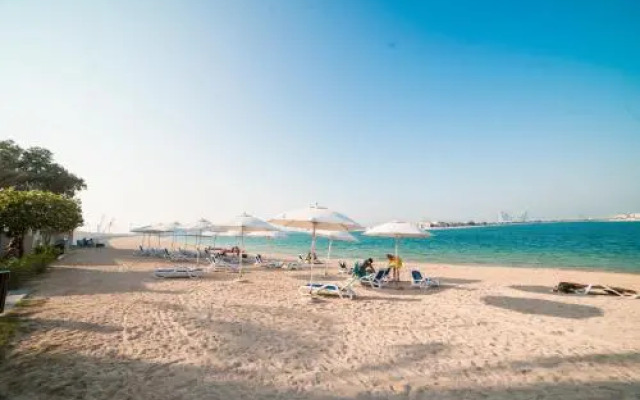 1-bedroom apartment with pool